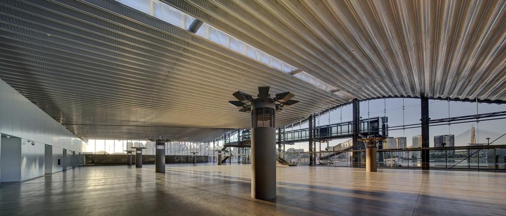 Первое место в категории «Транспорт». Круизный терминал в сиднейском порту, построенный бюро Johnson Pilton Walker Architects, был открыт весной 2013 года для обслуживания растущих запросов туристической индустрии Австралии.
