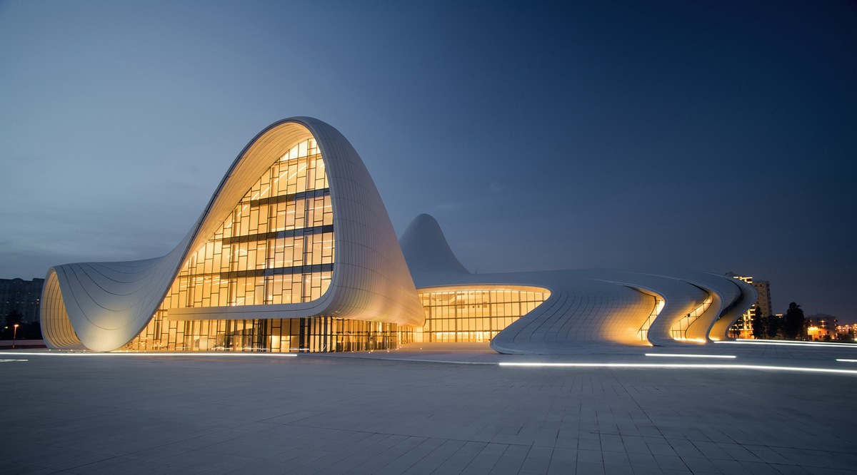Проект вошёл в шорт-лист категории «Культура». Культурный центр Гейдара Алиева в Баку, Азербайджан. Архитектор Заха Хадид. Фото: Wikimedia.