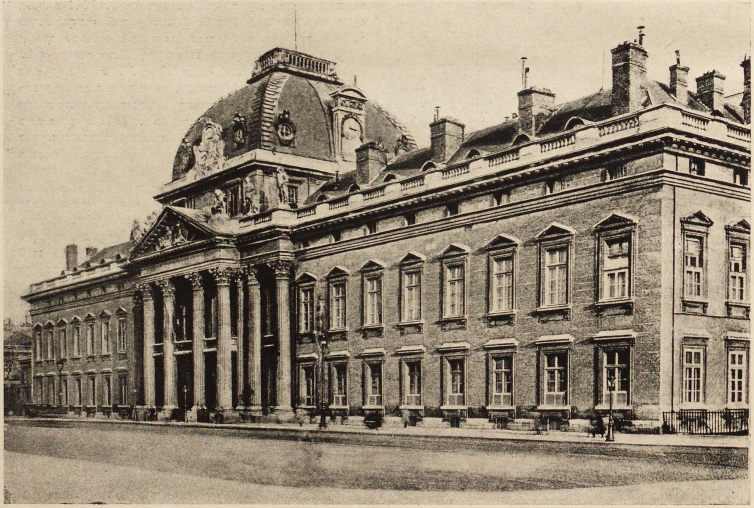 95. Военная школа. Главный фасад в сторону Марсова поля. École Militaire, façade principale