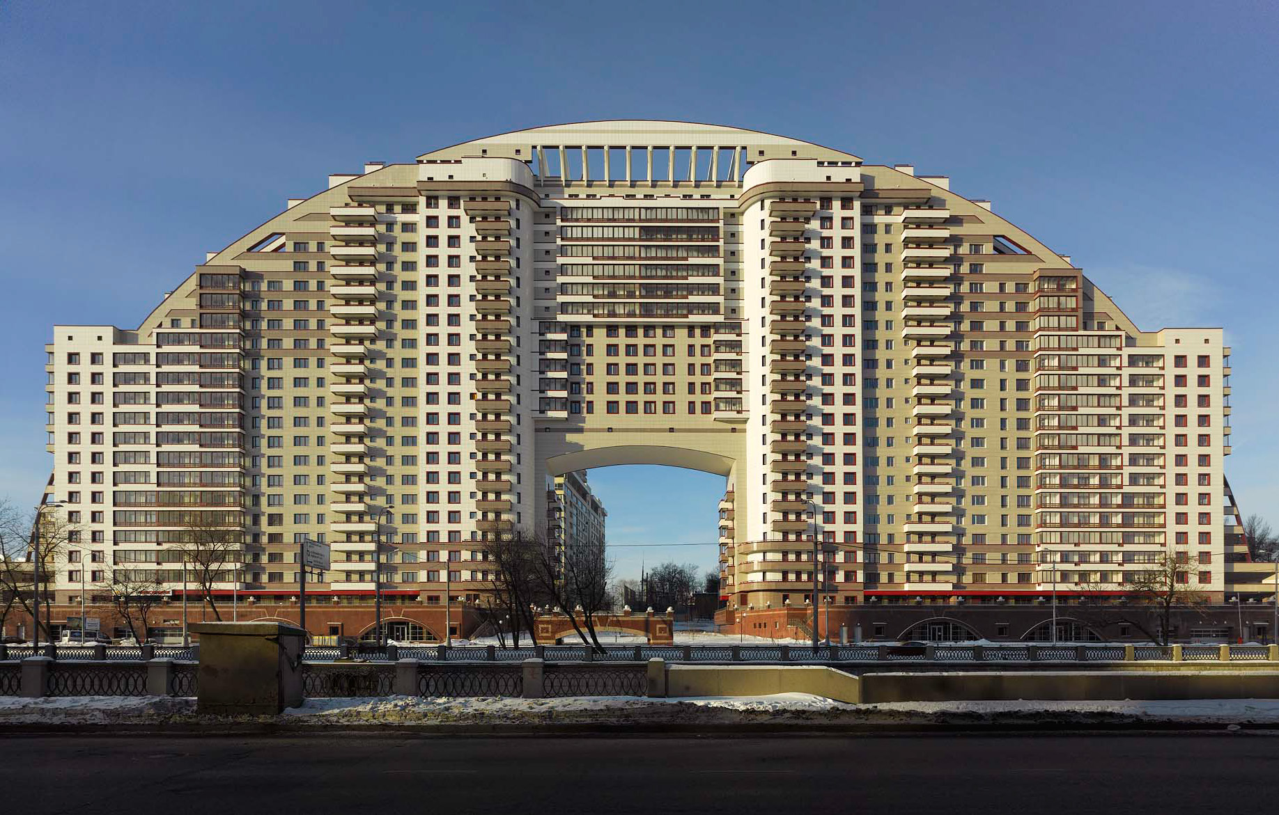 Жилой комплекс «Солнечная Арка» в Москве, 2009 год