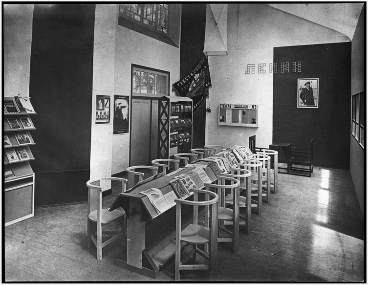 А. Родченко. Интерьер рабочего клуба на выставке 1925 г. в Париже.