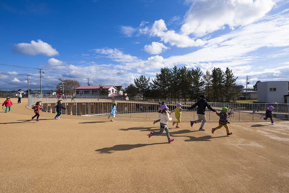 Детский сад «Фудзи». 2015, Татикава. Tezuka Architects
