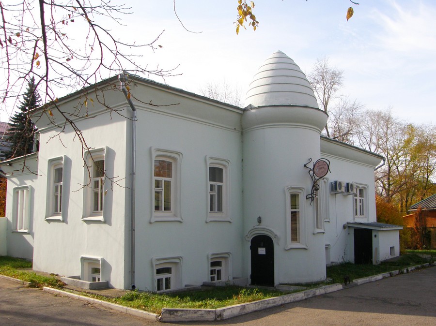 Дом барона П. М. Брадке. Архитектор А. А. Шодэ, 1909 год. Фото: Oblam (2009 год)