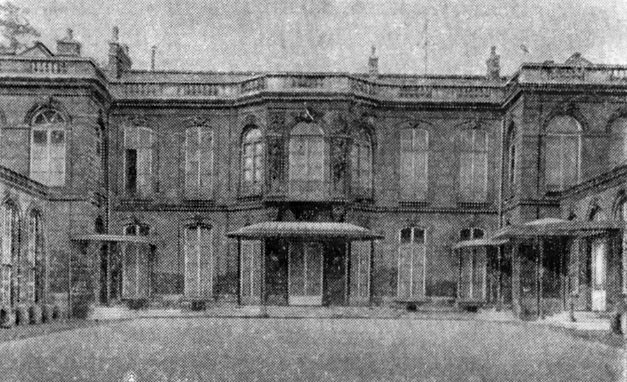 71. Париж. Отель Матиньон, 1726 г., Ж. Куртон. План и фасад