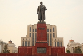 Гегелло А. И. Памятник В. И. Ленину в Казани