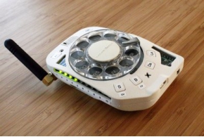 Rotary Cellphone: даунгрейд до мобильного Open Source антисмартфона с дисковым номеронабирателем